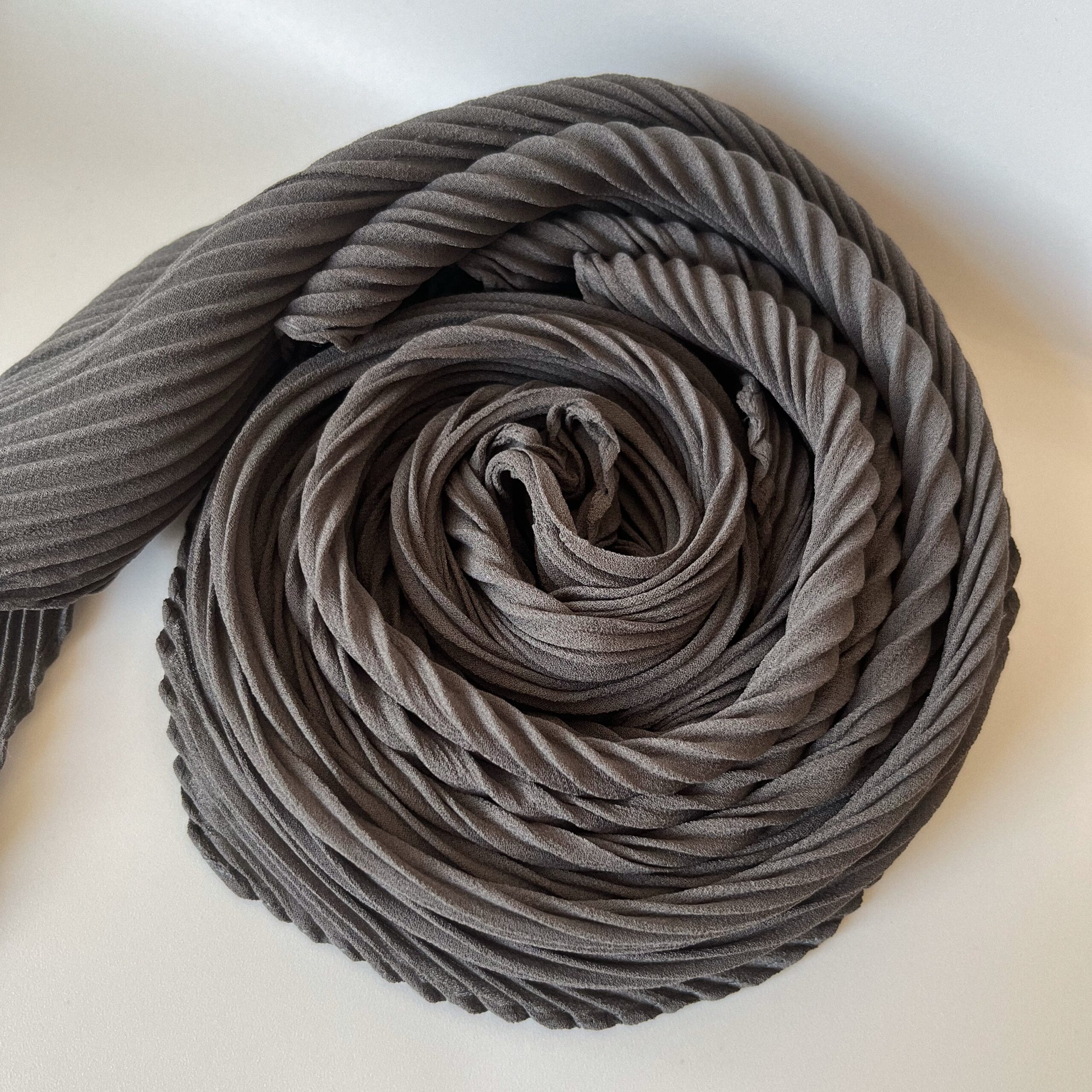 Косынка гофре, темно-серый — изображение 3