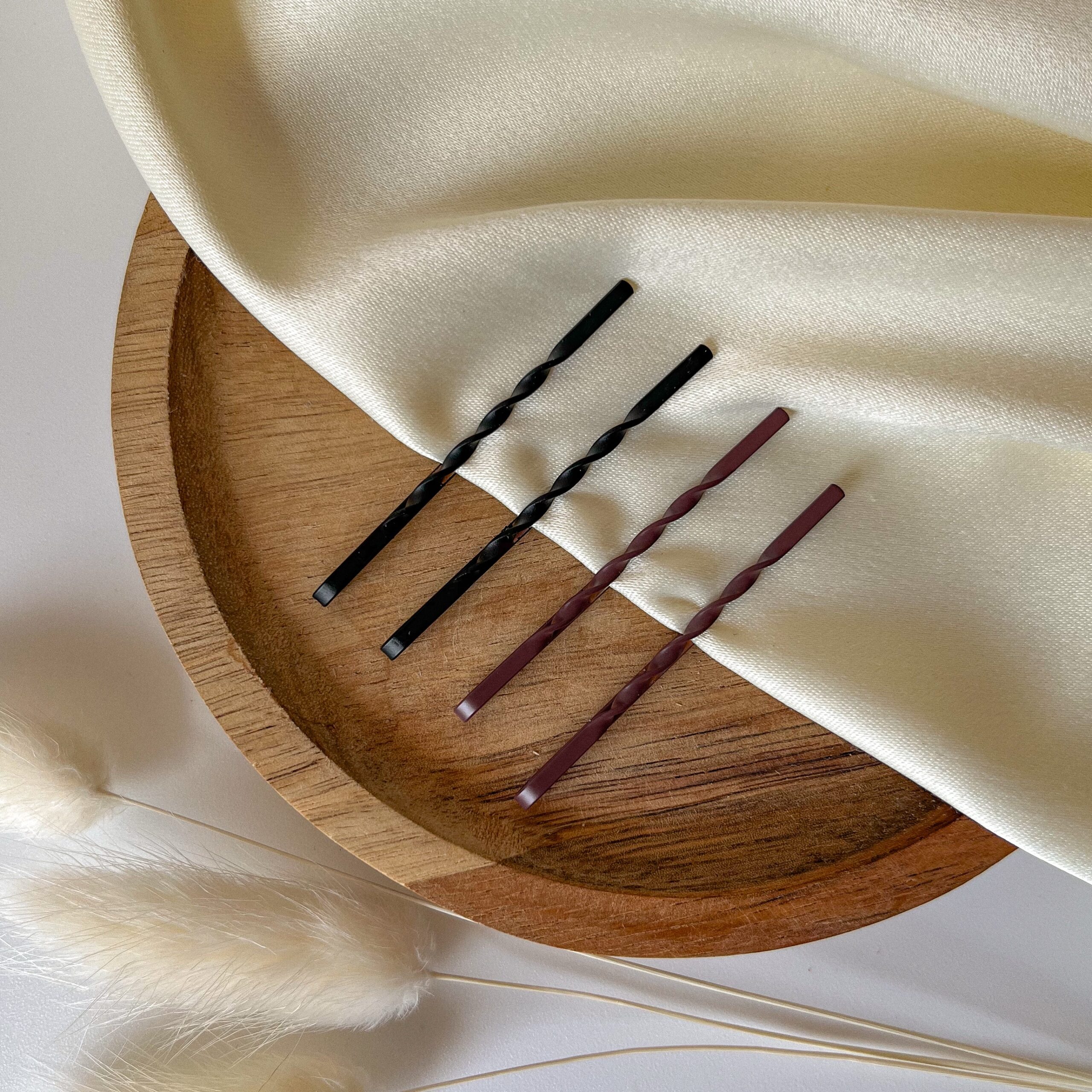 Невидимки «закрученные», черный и коричневый