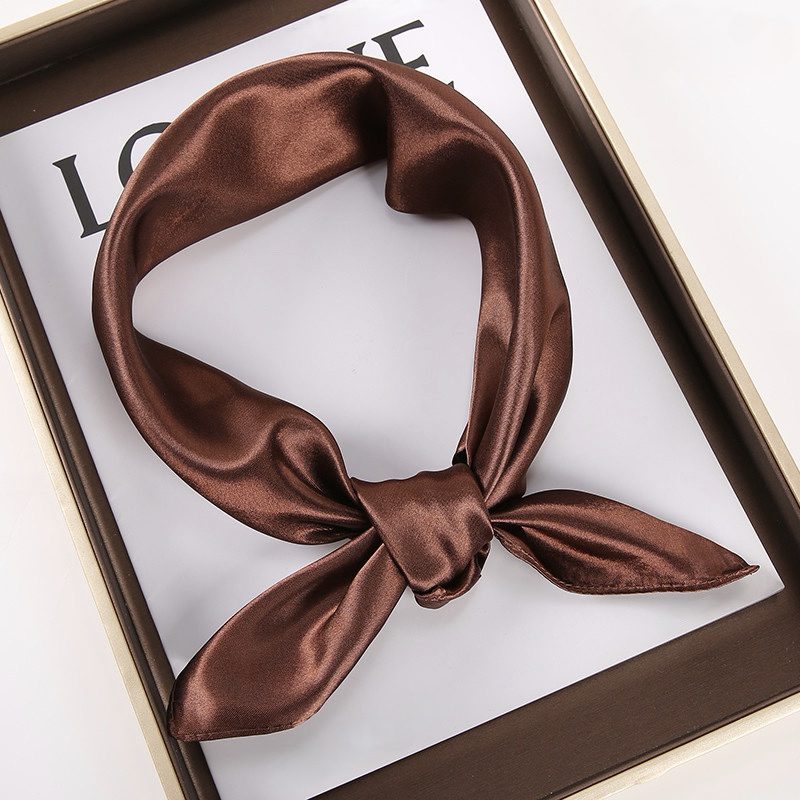 Атласный платок, молочный шоколад