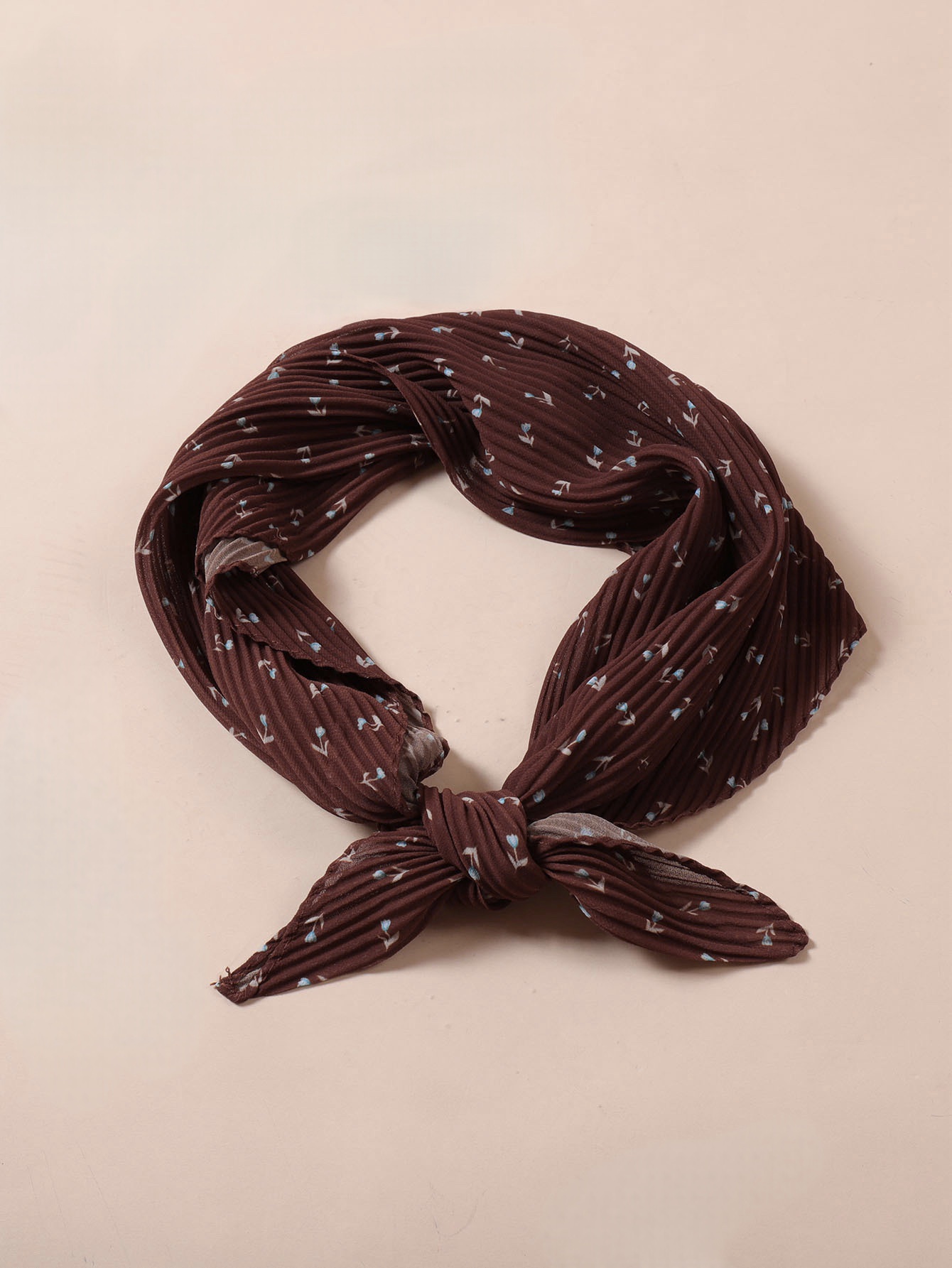 Косынка гофре, коричневый в цветочек