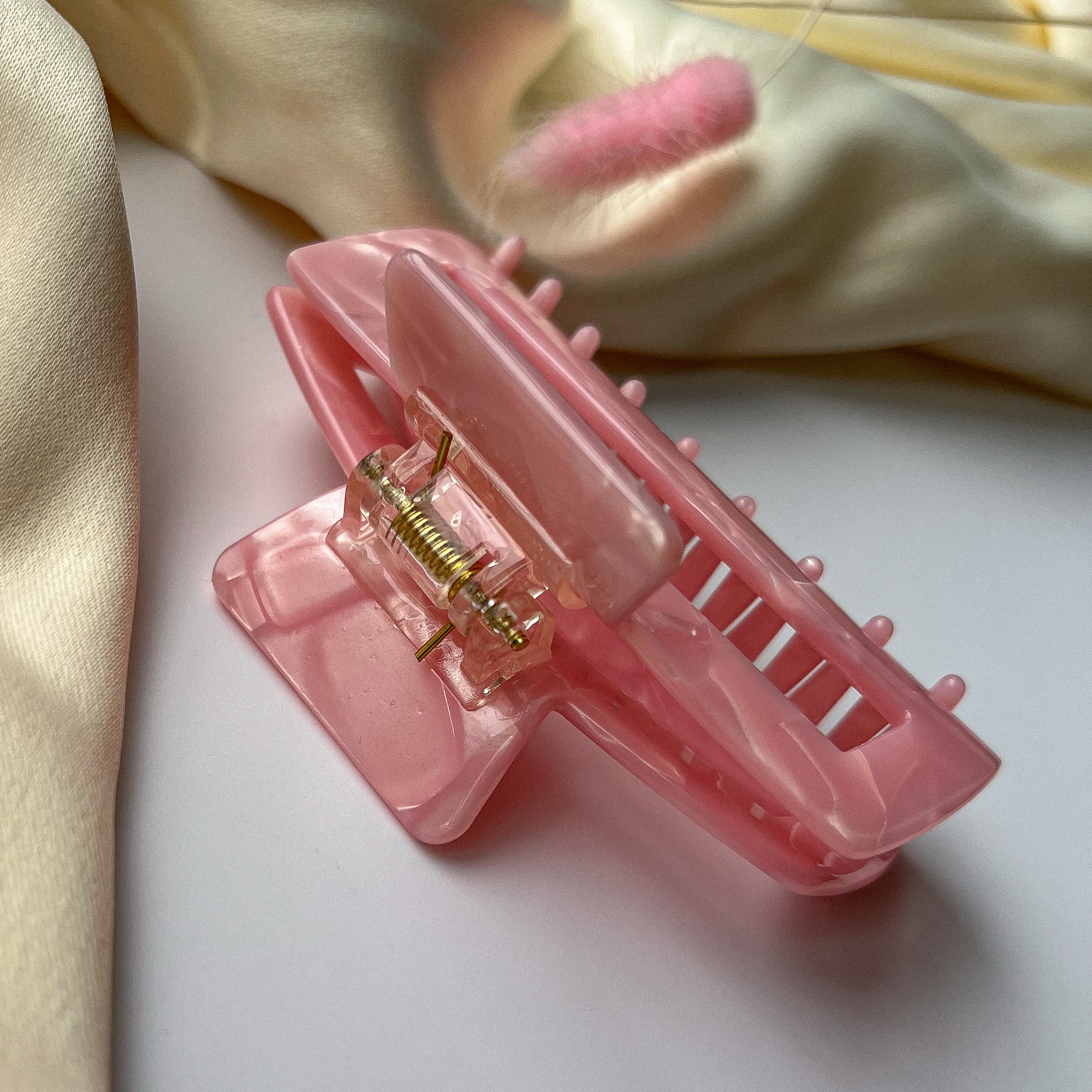 Краб для волос «мраморный перламутр» (8 см), розовый — изображение 3