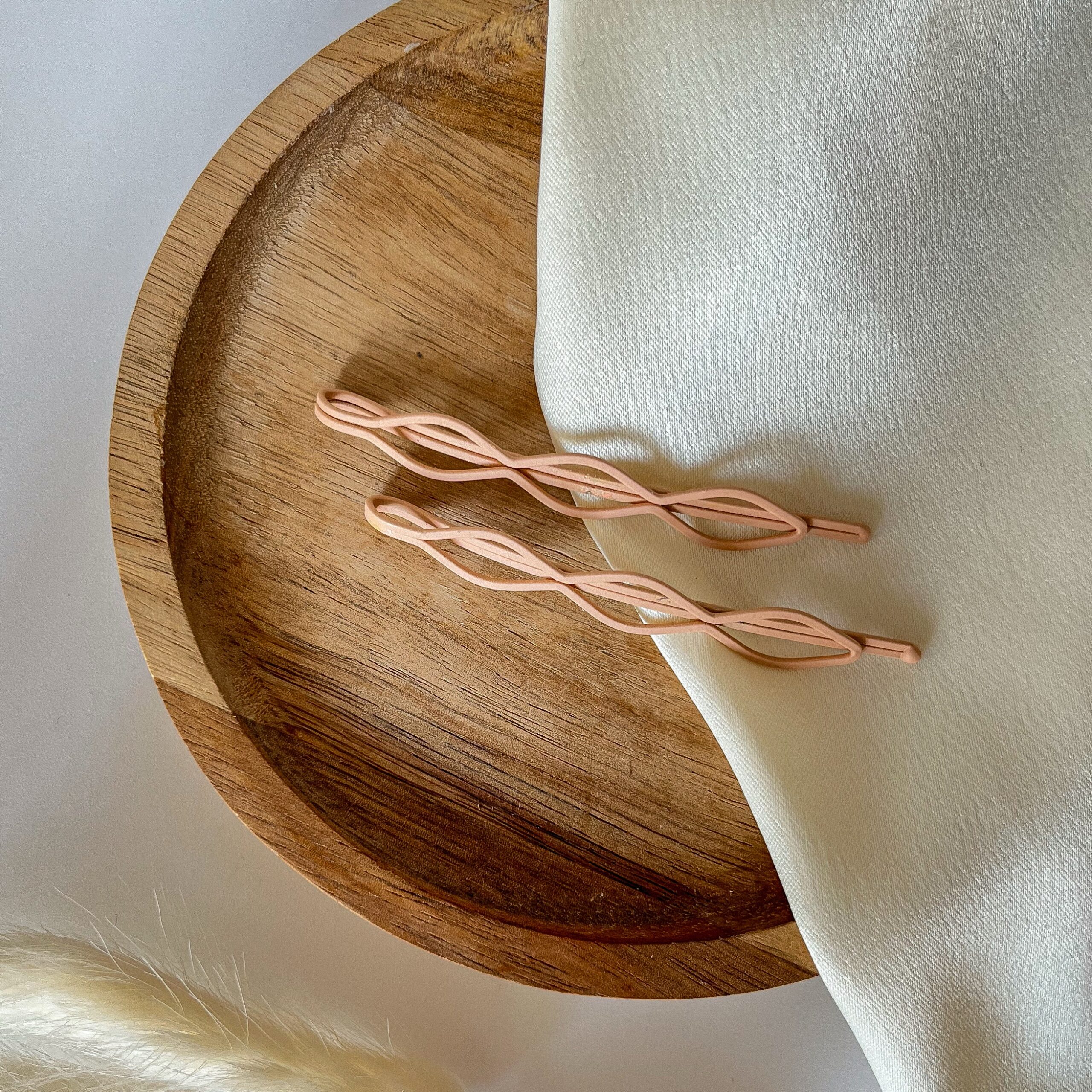 Невидимки «волна», бежевый — изображение 2