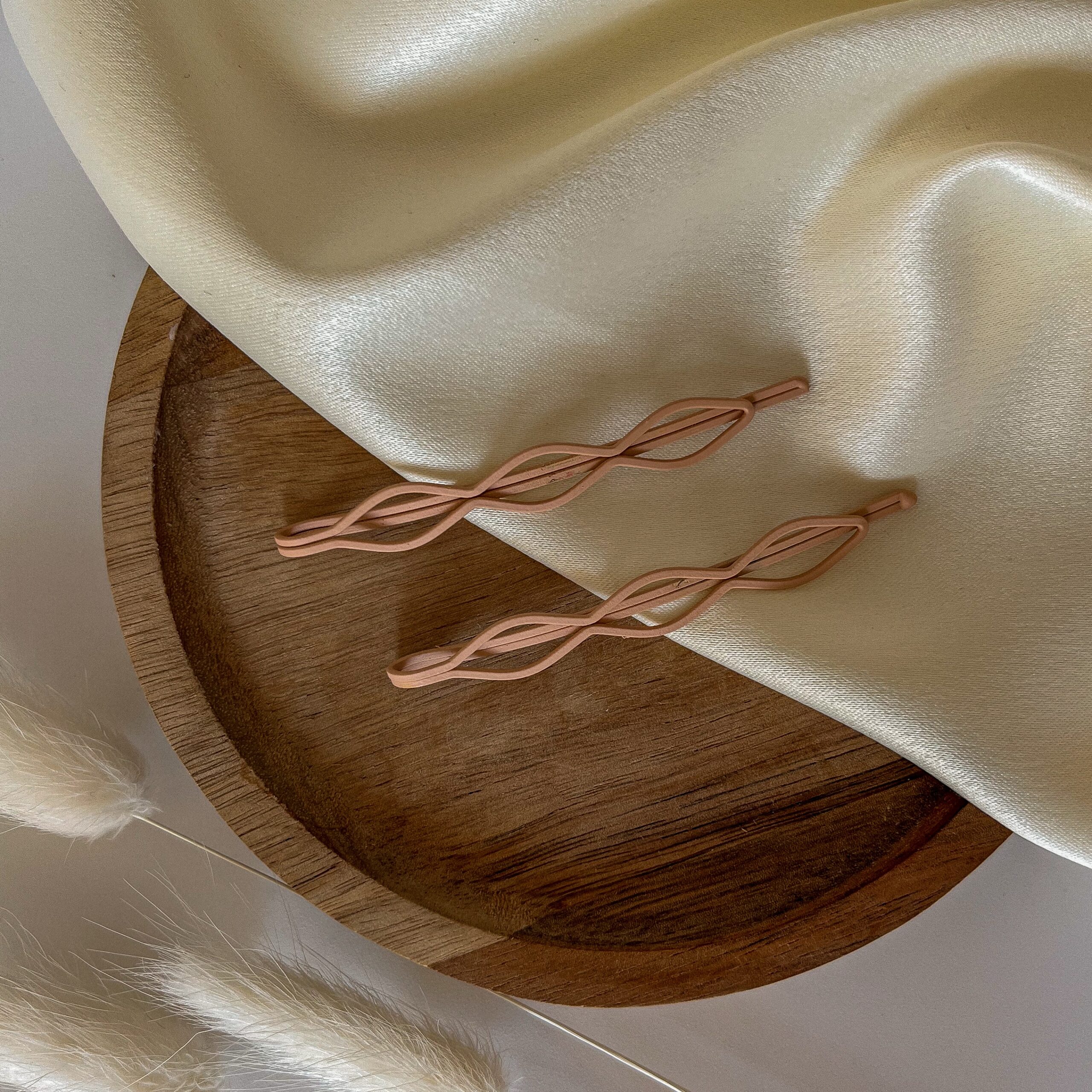 Невидимки «волна», бежевый